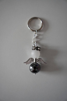Kľúčenky - Korálkový anjel na kľúče - 14913856_