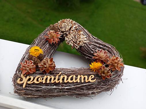 Dekorácie - Prírodné srdiečko na dušičky ... spomíname ... - 14918350_