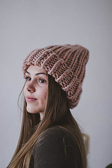 Čiapky, čelenky, klobúky - Chunky čiapka vo farbe Mineral Pink - 14920845_
