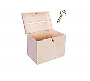 Drevená krabička na obálky s kľúčom