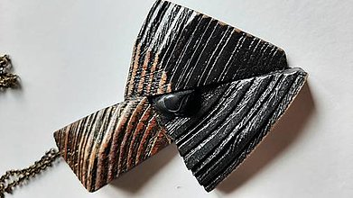 Náhrdelníky - Drevený máhrdelník - čierna geometria - 14923894_