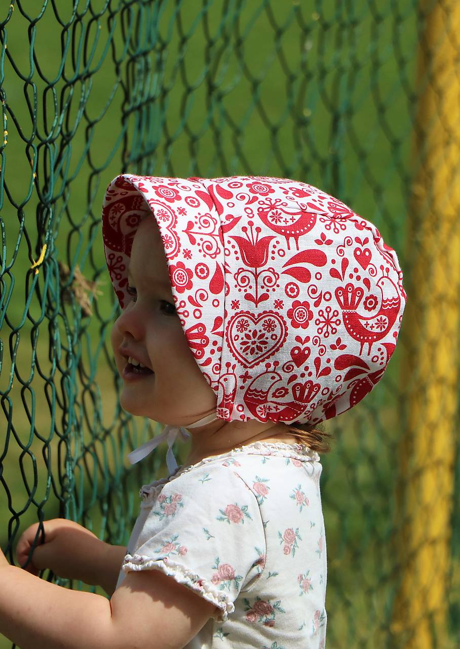 Letný detský ľanový čepiec vtáčik červený