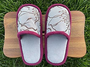 Ponožky, pančuchy, obuv - Béžové papuče s violet lemom - 14934351_