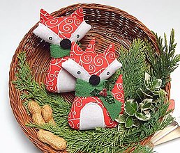 Dekorácie - Vianočné ozdôbky - červeno/zeleno/biele - líštička - 14933212_