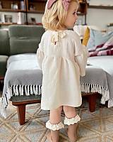 Detské oblečenie - Mušelínové šaty s dlhým rukávom - 14932627_