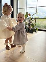 Detské oblečenie - Mušelínové šaty s dlhým rukávom - 14932629_