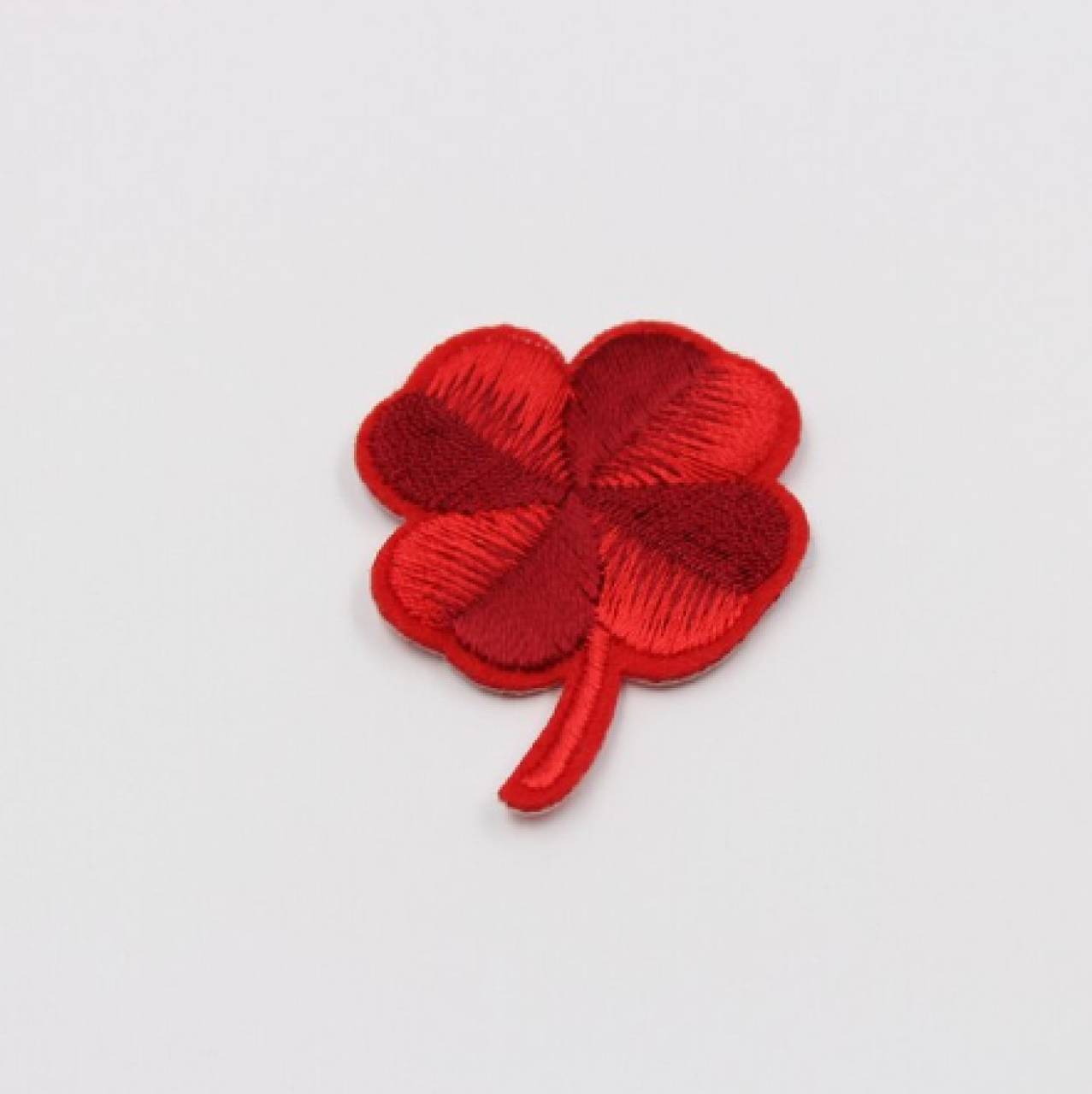 NZ106 Nažehľovačka štvorlístok 3,2 x  4,2 cm  (Červená)