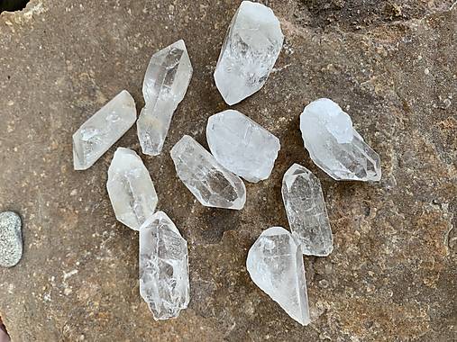 Minerály - Krištáľové špice pre zberateľov alebo na ďalšiu tvorbu - 14941116_