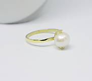 Prstene - Zásnubný zlatý prsteň čistota a neha - 14945604_