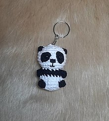 Kľúčenky - Háčkovaná panda - kľúčenka - 14945337_