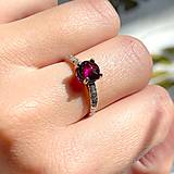 Prstene - Vintage Faceted Garnet Ring Ag925 / Strieborný prsteň s granátom rodolitom - 14952595_