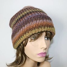 Čiapky, čelenky, klobúky - Pletená čiapka s vyhnutím na každú hlávku - 14953668_