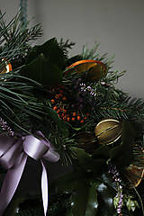 Dekorácie - Živý vianočný veniec Pomaranč & vres - 14954292_