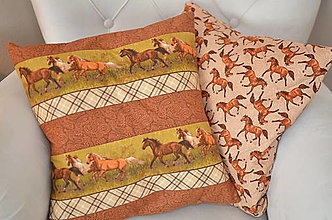 Úžitkový textil - Vankúš s koňmi - 14958196_