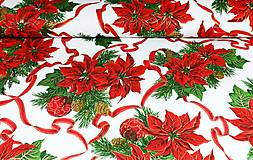 Textil - Vianočná dekoračná látka Vianočné ruže na bielom - 14962646_