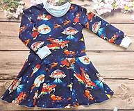 Detské oblečenie - Točivé šaty - moderný santa - 14966968_