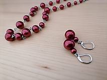 Sady šperkov - Náhrdelník + náušnice - bordové perly - chirurgická oceľ - 14967299_