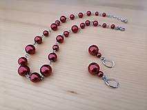Sady šperkov - Náhrdelník + náušnice - bordové perly - chirurgická oceľ - 14967301_