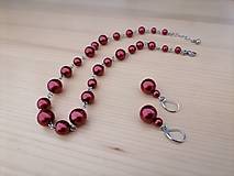 Sady šperkov - Náhrdelník + náušnice - bordové perly - chirurgická oceľ - 14967303_
