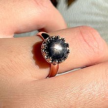 Prstene - Asteric Ruby Filigree Silver Ag925 Rose Gold Plated Ring / Strieborný prsteň s asterickým rubínom A100 - 14991174_