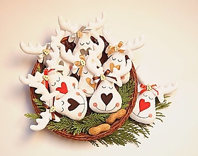 Dekorácie - Vianočné ozdôbky - sobík (s hnedým noštekom a mašličkou) - 14990962_