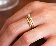  - Minimalistický zlatý prsteň orange - 14989949_