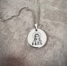 Náhrdelníky - Prívesok s retiazkou v tvare kruhu s obrázkom Panny Márie - 14999148_