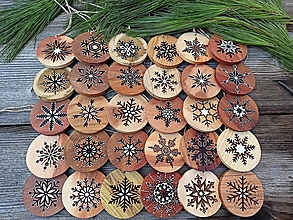 Dekorácie - Vianočná drevená dekorácia "vločka mix 2" - 15003031_
