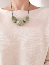 Náhrdelníky - Zelený drevený náhrdelník  - 15002076_