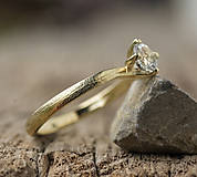Prstene - Ako požiadať divožienku o ruku (Jemná verzia v 14K žltom zlate) - 15008581_