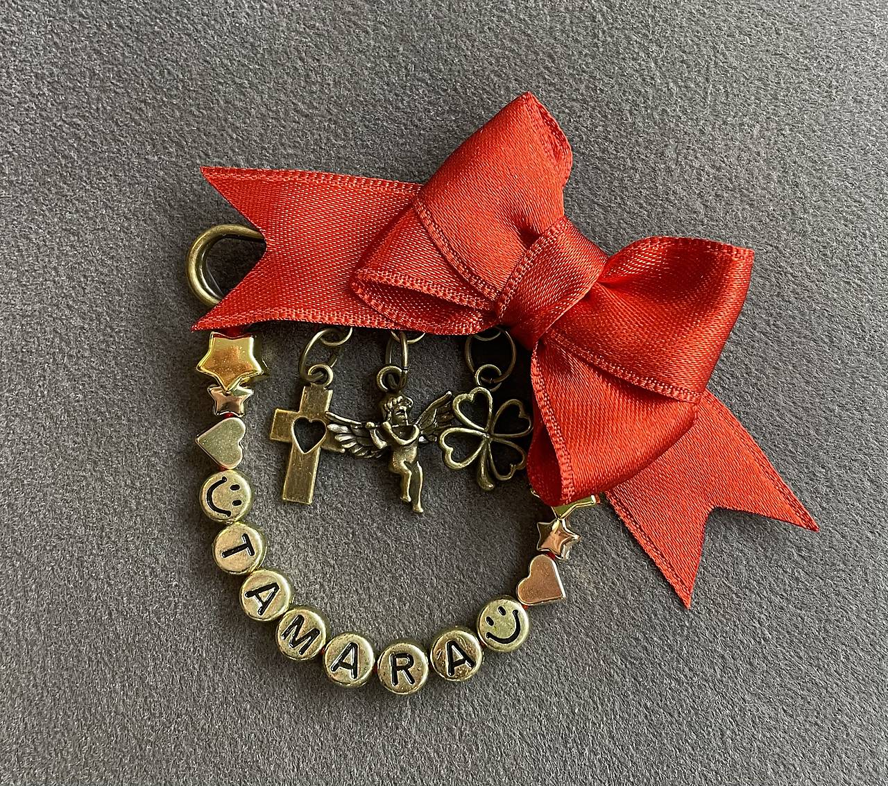 Mašlička proti urieknutiu na kočík/vajíčko s anjelikom, štvorlístkom a krížikom