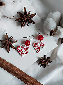 Náušnice - Červeno biele vianočné náušnice s 3D efektom - 15014622_