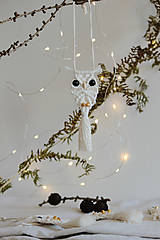 Dekorácie - makramé ozdoba "snežná sova" (zlatá-natural biela) - 15016510_