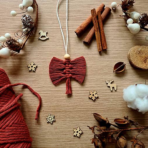 Dekorácie - Vianočné ozdoby na stromček - macrame anjel malý - 15014505_