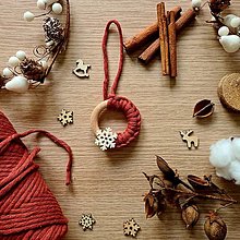 Dekorácie - Vianočné ozdoby na stromček - macrame drevený krúžok - 15014449_