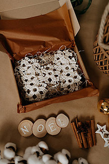 Dekorácie - BOX vianočných ozdôb SNOWFLAKES (7ks) (Natural) - 15018126_