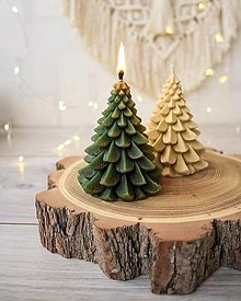 Svietidlá a sviečky - Vianočná sójová sviečka - Vianočný stromček - 15020126_