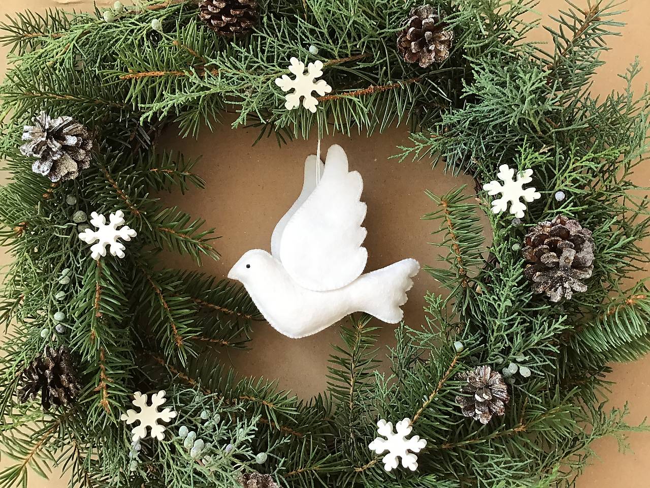Vianočná holubica- ozdoba na stromček