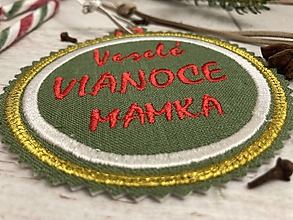 Dekorácie - Veselé VIANOCE " MAMKA" (zelený podklad / kožená šnúrka) - 15031252_