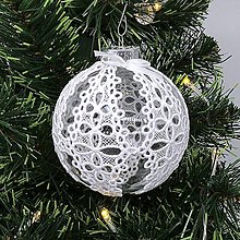 Dekorácie - Luxusná vyšívaná vianočná guľa, vzor3 (Strieborno biela) - 15038713_