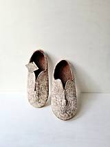 Ponožky, pančuchy, obuv - Pánske vlnené papuče ON-céder (25,3 cm) - 15045573_