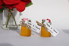 Darčeky pre svadobčanov - Prázdne dekorované fľaštičky na vlastné medíky pre svadobných hostí - 15048633_