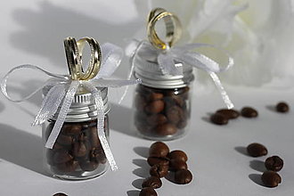Darčeky pre svadobčanov - Dekorované prázdne mini fľaštičky na kávičku  pre svadobčanov - 15048711_