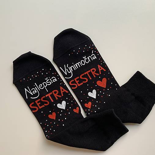 Maľované ponožky so slniečkom a srdiečkami a nápisom na želanie  (najlepšiu SESTRU/ Výnimočnú SESTRU - čierne)