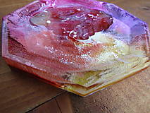 Príbory, varešky, pomôcky - Podšálka, tanierik v ružovo-žltej farbe zo živice - 15051774_