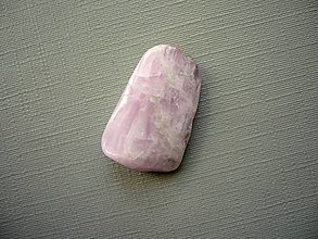 Minerály - Troml. kámen - kunzit 22 mm, č.2f - 15052871_