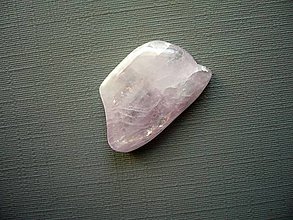 Minerály - Troml. kámen - kunzit 22 mm, č.21f - 15054993_