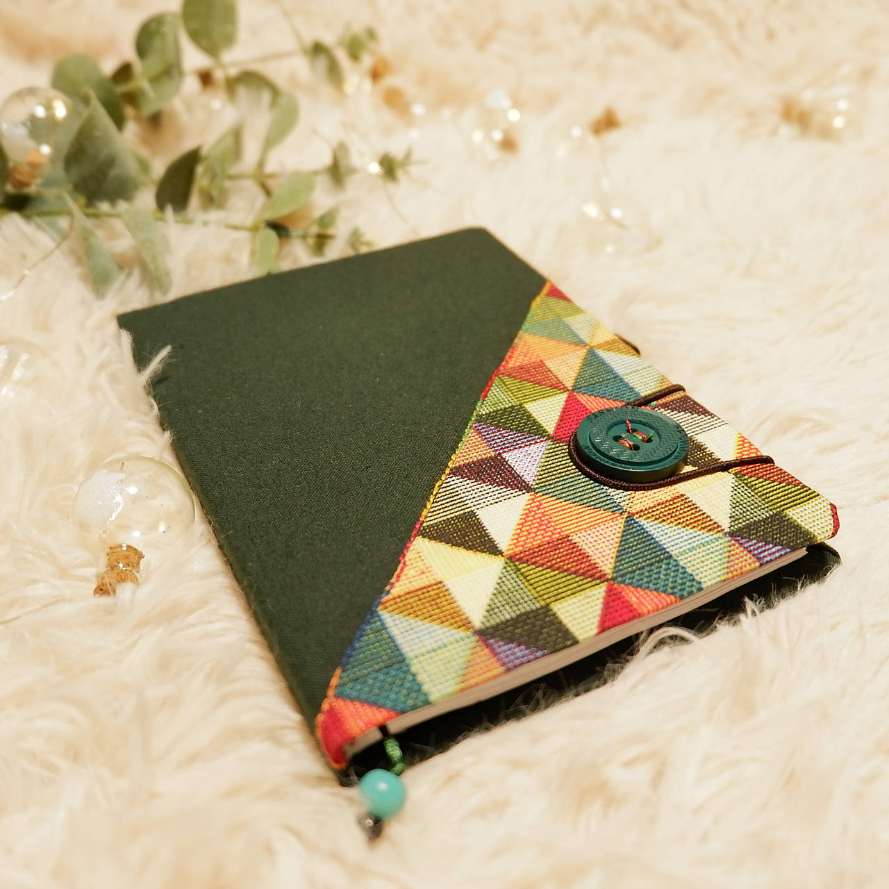 Diár  na rok 2026 TÝŽDENNÝ (A6 týždenný - Zelená trojuholníčky)