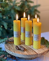 Sviečky - Ručne točená sviečka z medzistienky 100% včelí vosk - 15067055_