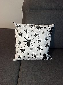 Úžitkový textil - Obliečka na vankúš - čierne pavúky na bielej bavlne - 15074701_